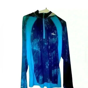 Habit hooded men’s fishing shirt Large Never worn. No tags.